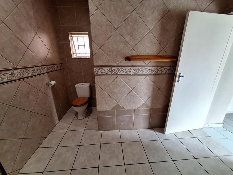 To Let 3 Bedroom Property for Rent in Rooihuiskraal Gauteng