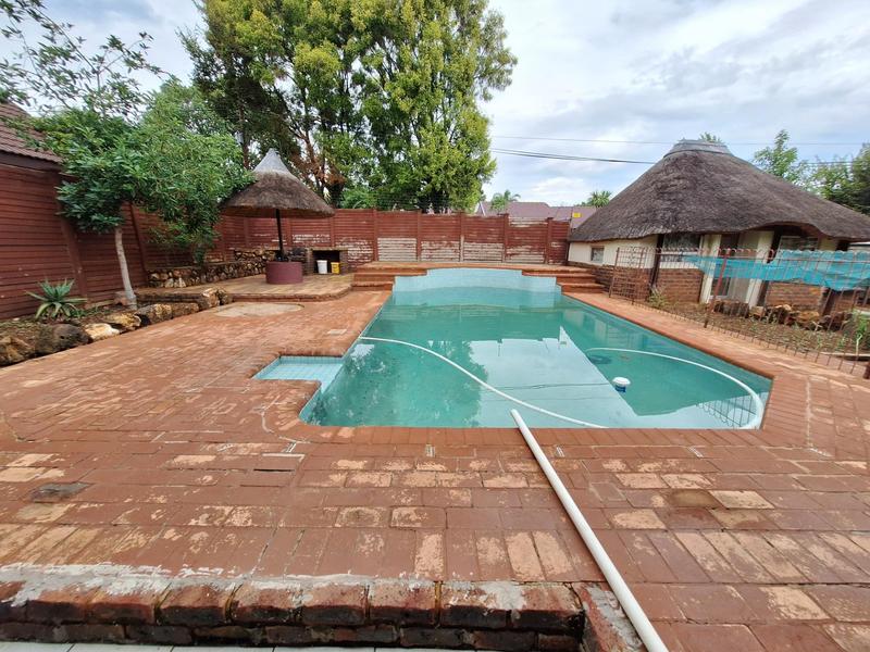 To Let 3 Bedroom Property for Rent in Rooihuiskraal Gauteng