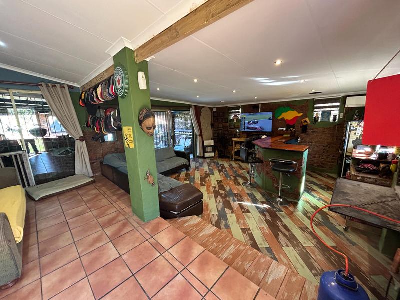 4 Bedroom Property for Sale in Rooihuiskraal Gauteng