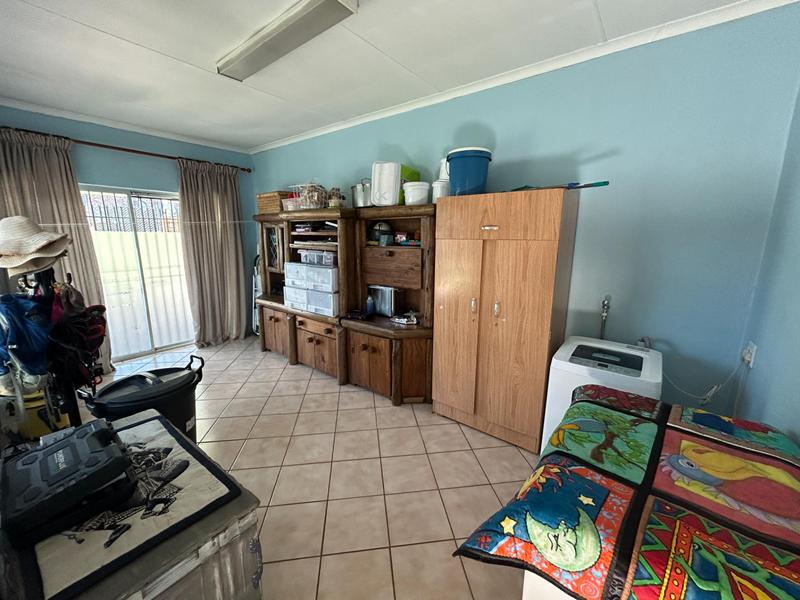 4 Bedroom Property for Sale in Rooihuiskraal Gauteng