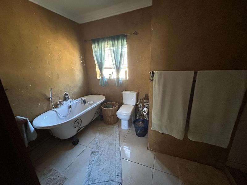 4 Bedroom Property for Sale in Rooihuiskraal Gauteng