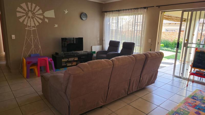 3 Bedroom Property for Sale in Equestria Gauteng