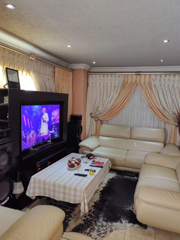 2 Bedroom Property for Sale in Naturena Gauteng