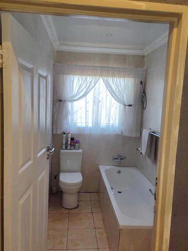 2 Bedroom Property for Sale in Naturena Gauteng