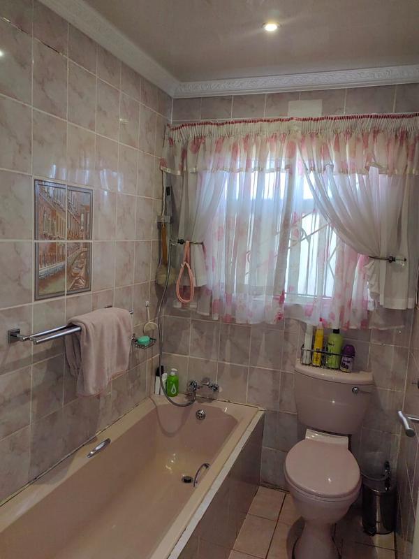 2 Bedroom Property for Sale in Naturena Gauteng