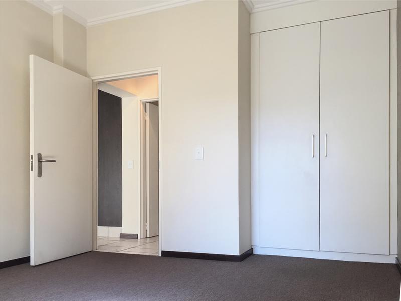 1 Bedroom Property for Sale in Lonehill Gauteng