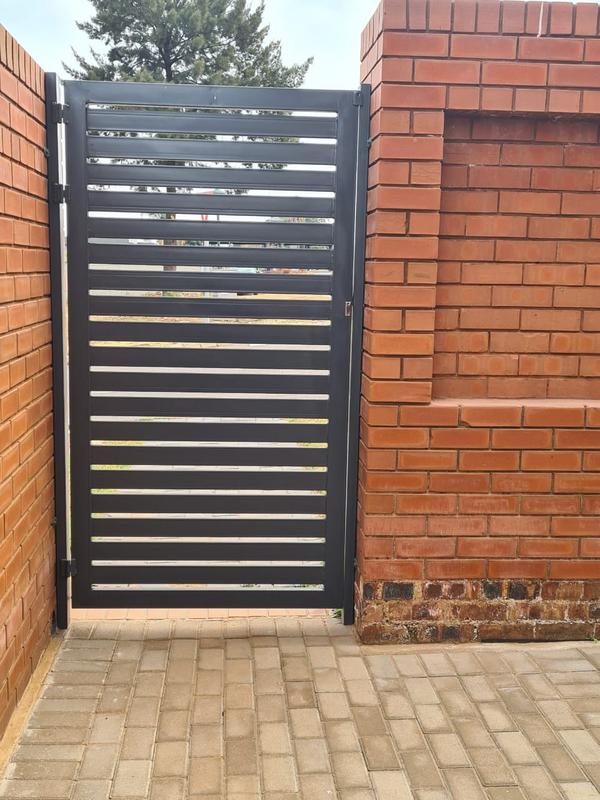 To Let 5 Bedroom Property for Rent in Erasmia Gauteng