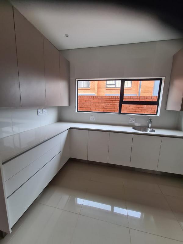 To Let 5 Bedroom Property for Rent in Erasmia Gauteng