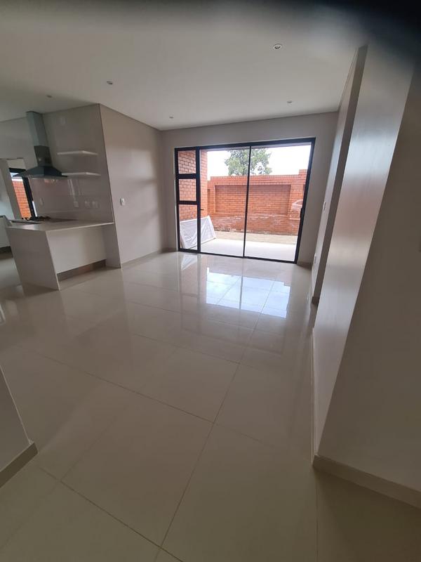 To Let 5 Bedroom Property for Rent in Erasmia Gauteng