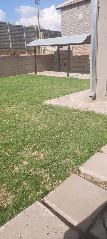 3 Bedroom Property for Sale in Olievenhoutbosch Gauteng