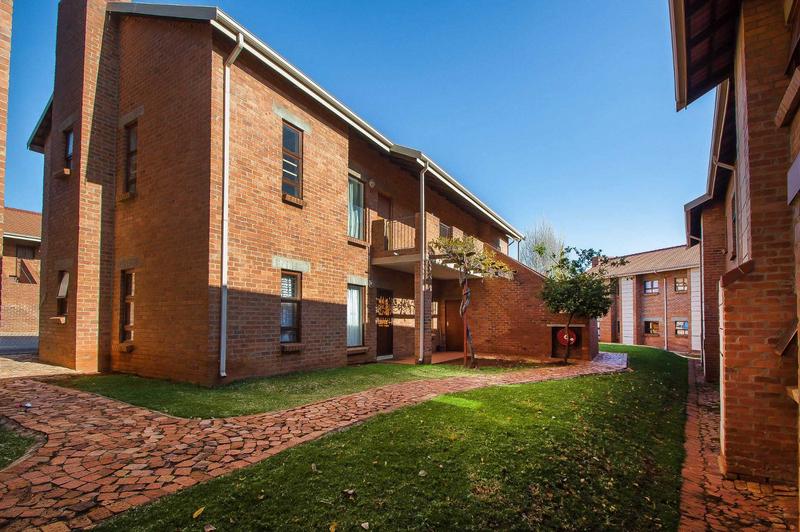 To Let 3 Bedroom Property for Rent in Amorosa Gauteng