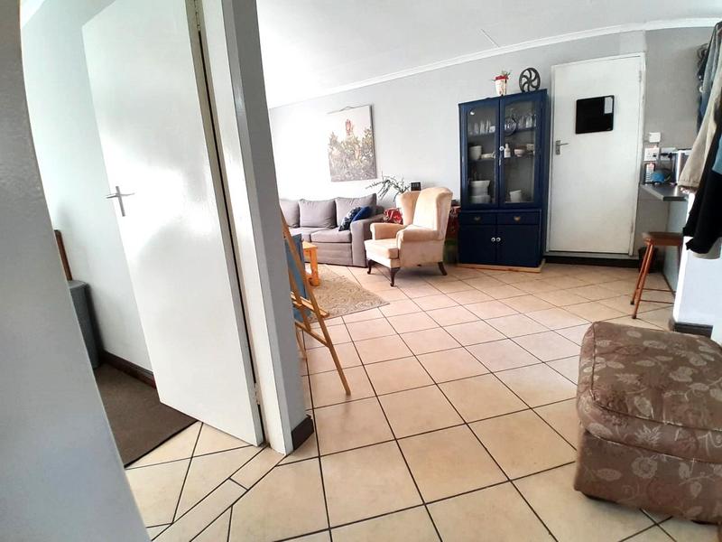 2 Bedroom Property for Sale in Hennopspark Gauteng