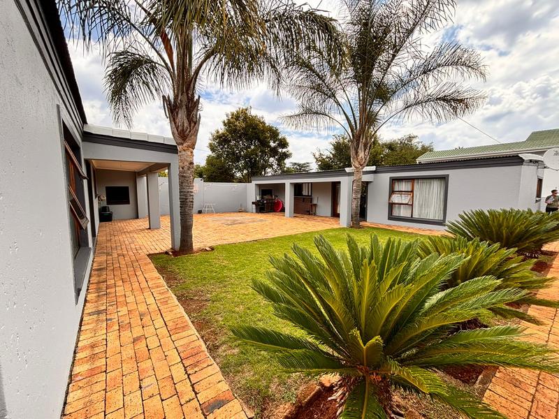 3 Bedroom Property for Sale in Florida Park Gauteng