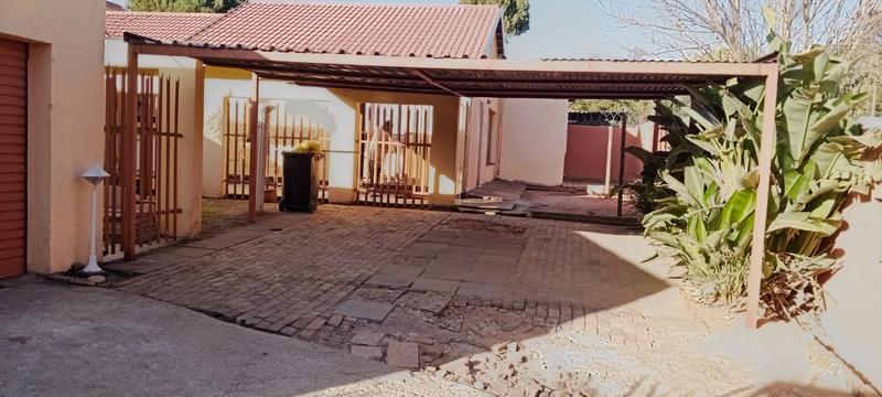 7 Bedroom Property for Sale in Birch Acres Gauteng