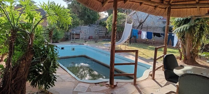 7 Bedroom Property for Sale in Birch Acres Gauteng