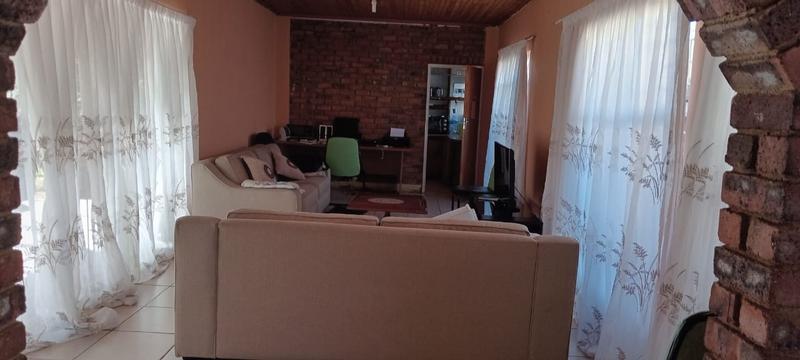 7 Bedroom Property for Sale in Birch Acres Gauteng