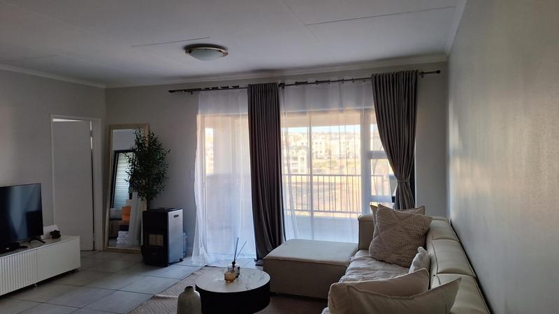 1 Bedroom Property for Sale in Waterfall Gauteng