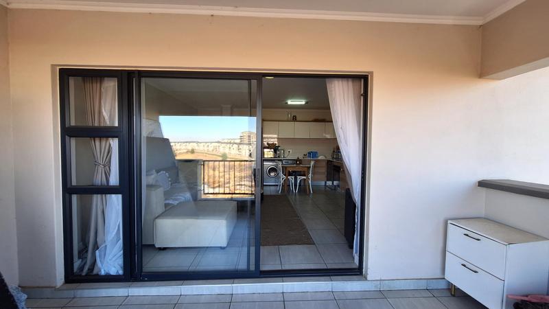 1 Bedroom Property for Sale in Waterfall Gauteng