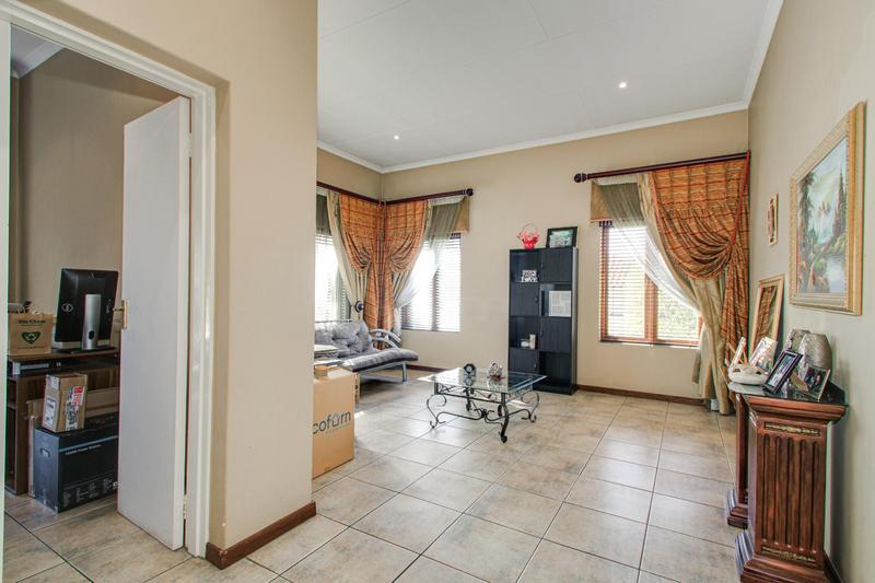 To Let 3 Bedroom Property for Rent in Lonehill Gauteng