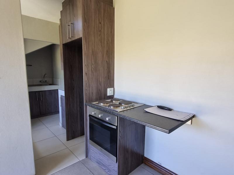 To Let 1 Bedroom Property for Rent in Mooikloof Gauteng