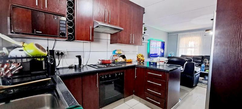 2 Bedroom Property for Sale in Birchleigh Gauteng