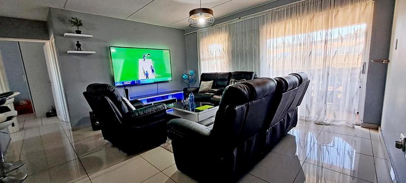 2 Bedroom Property for Sale in Birchleigh Gauteng