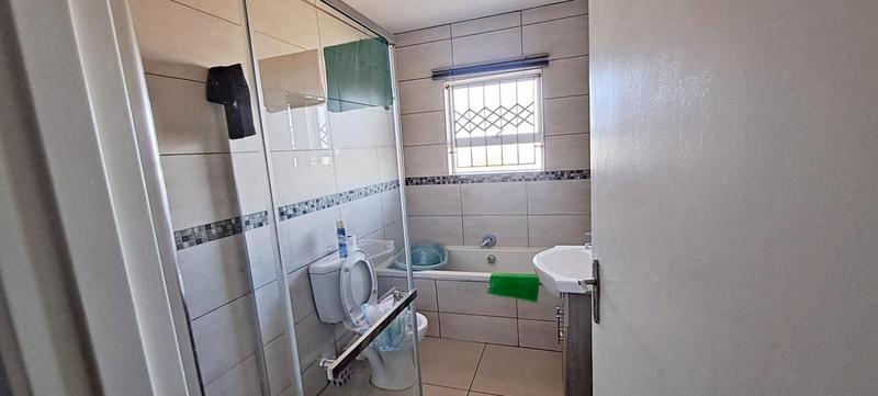 2 Bedroom Property for Sale in Birchleigh Gauteng