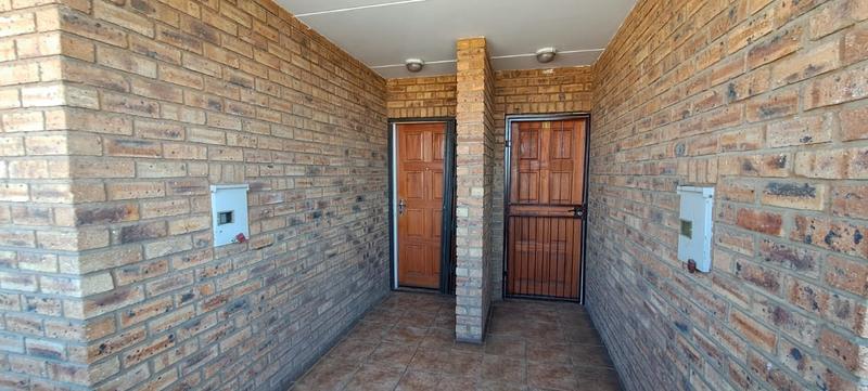 2 Bedroom Property for Sale in Birchleigh Gauteng