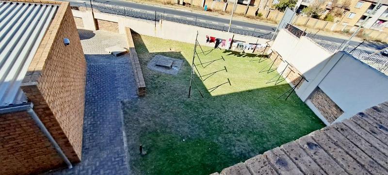 2 Bedroom Property for Sale in Birchleigh Gauteng