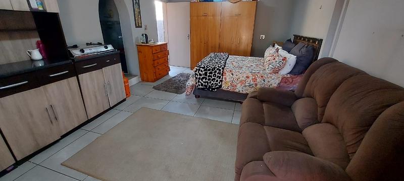 5 Bedroom Property for Sale in Horizon View Gauteng