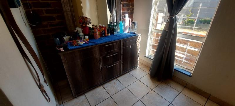 5 Bedroom Property for Sale in Horizon View Gauteng