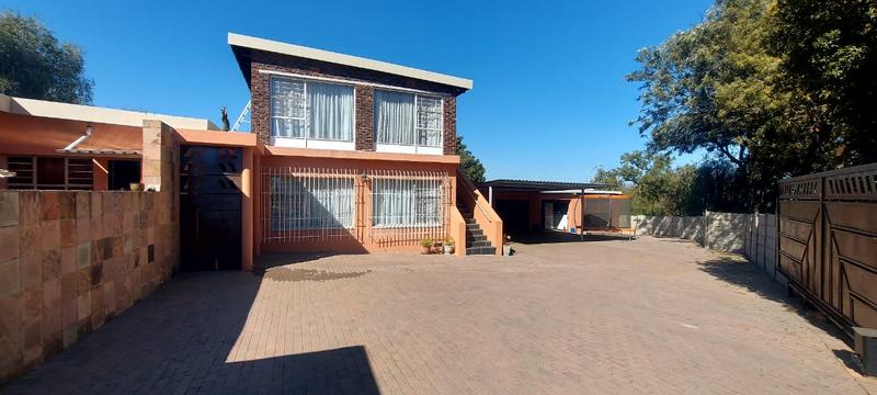 5 Bedroom Property for Sale in Horizon View Gauteng