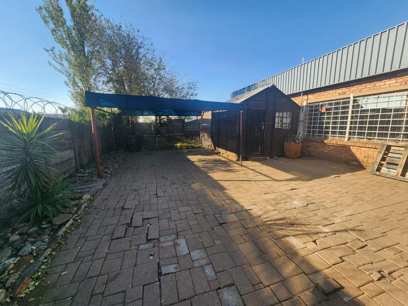 To Let commercial Property for Rent in Aureus Gauteng