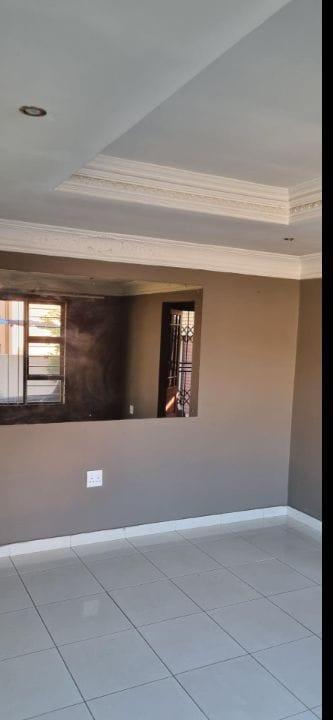 To Let 2 Bedroom Property for Rent in Mondeor Gauteng