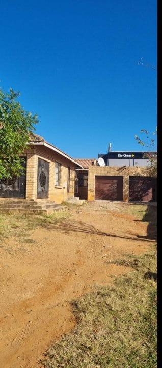 To Let 2 Bedroom Property for Rent in Mondeor Gauteng