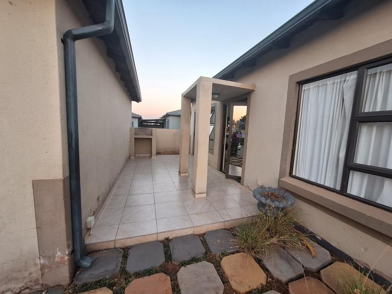 4 Bedroom Property for Sale in Amandasig Gauteng