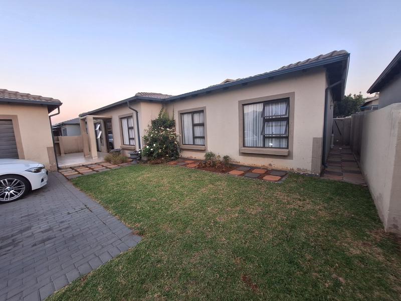 4 Bedroom Property for Sale in Amandasig Gauteng