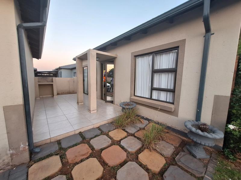 4 Bedroom Property for Sale in Amandasig Gauteng