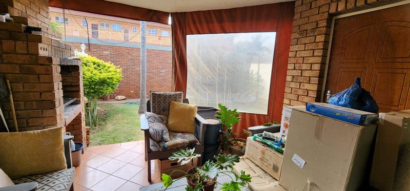 2 Bedroom Property for Sale in Pretoria North Gauteng