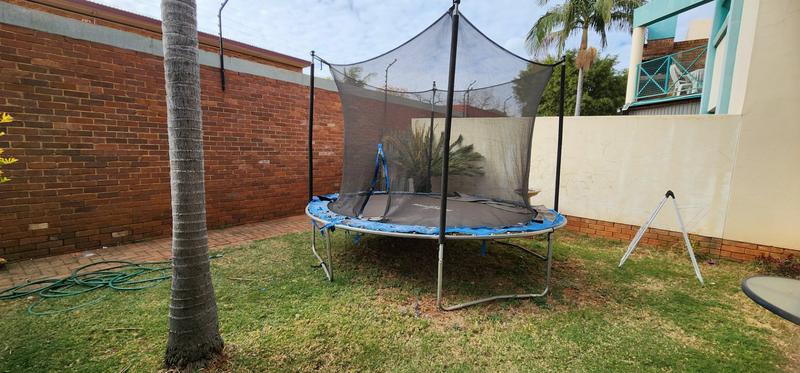 2 Bedroom Property for Sale in Pretoria North Gauteng