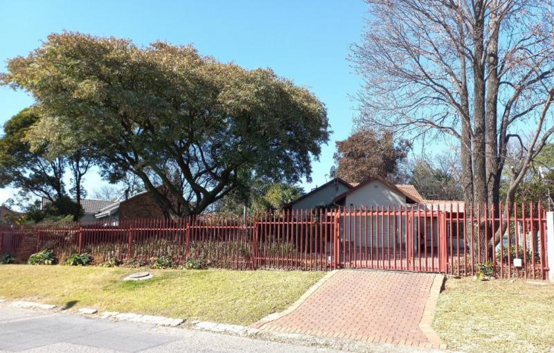 3 Bedroom Property for Sale in Isandovale Gauteng