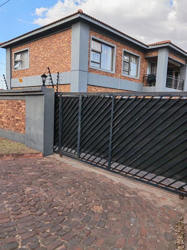 2 Bedroom Property for Sale in Heidelberg Gauteng