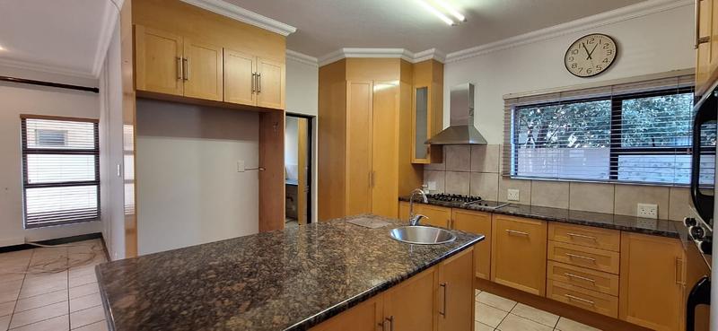 4 Bedroom Property for Sale in Midfield Estate Gauteng