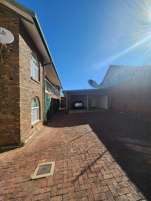 9 Bedroom Property for Sale in Laudium Gauteng