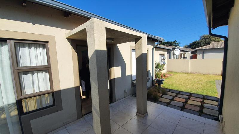 4 Bedroom Property for Sale in Amandasig Gauteng