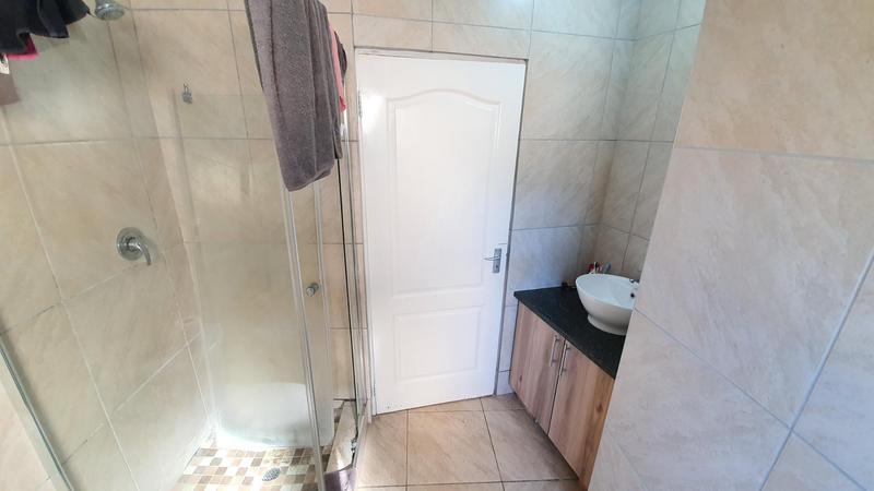 4 Bedroom Property for Sale in Amandasig Gauteng