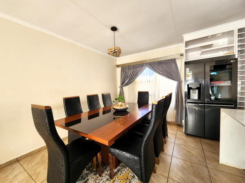 4 Bedroom Property for Sale in Amandasig Gauteng