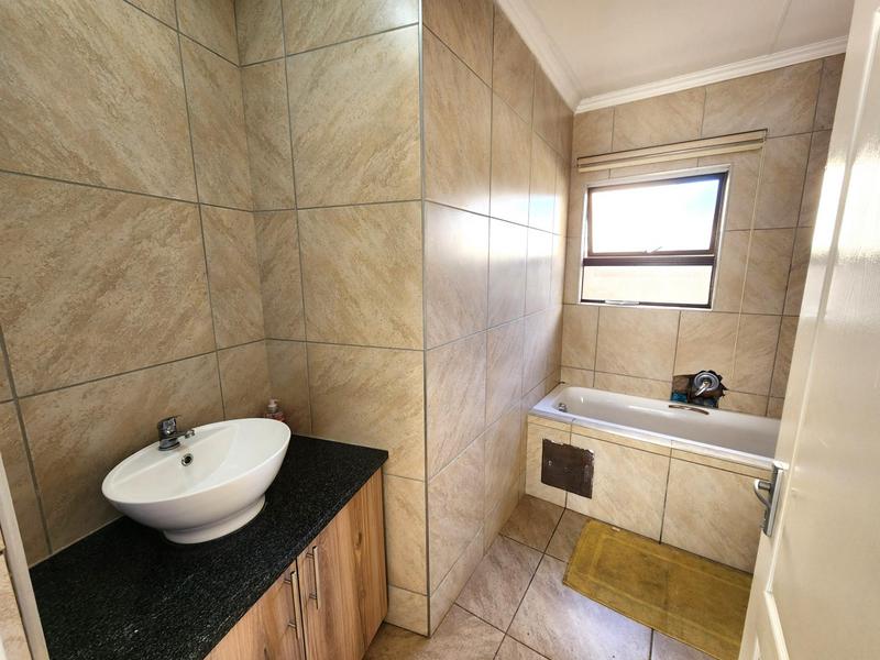 4 Bedroom Property for Sale in Amandasig Gauteng