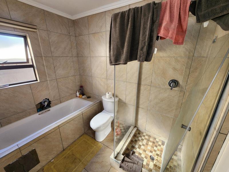 4 Bedroom Property for Sale in Amandasig Gauteng