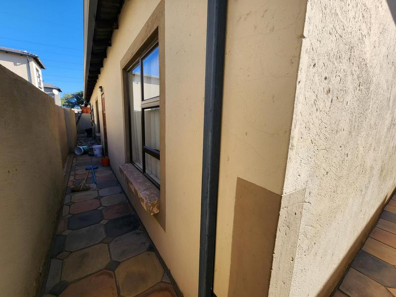 4 Bedroom Property for Sale in Amandasig Gauteng